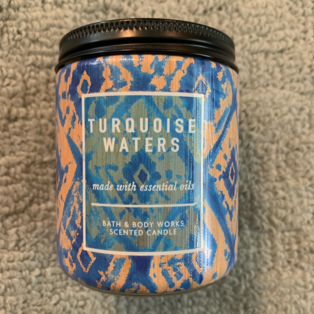 Bath and Body works single wick candle Turquoise Waters